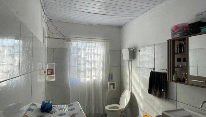 Foto de Casa em leilão no bairro Três Vendas em Pelotas - RS