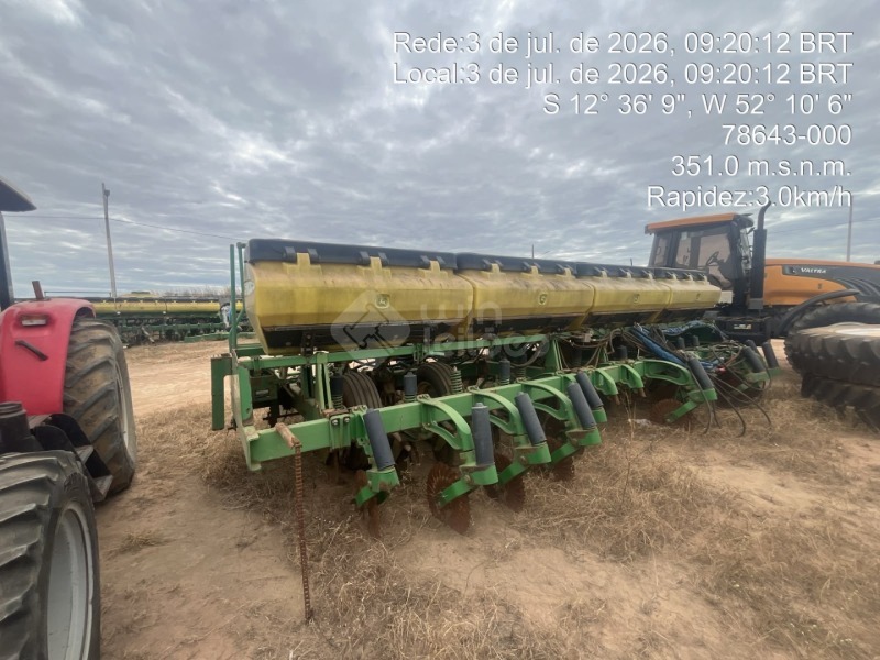 Foto de PLANTADEIRA JOHN DEERE 2130 - 30 LINHAS - Vxxxxx0 - 2012
