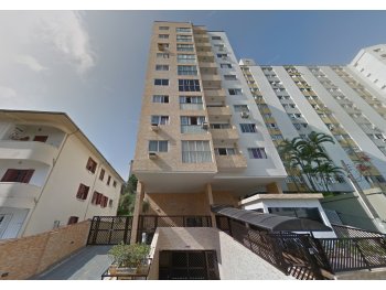 Foto de Apartamento em leilão no Edifício Plaza Saint Martin em Santos - SP
