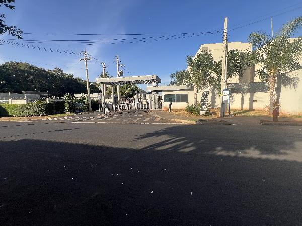 Foto de Apartamento em leilão no bairro Valentina Figueiredo em Ribeirão Preto - SP