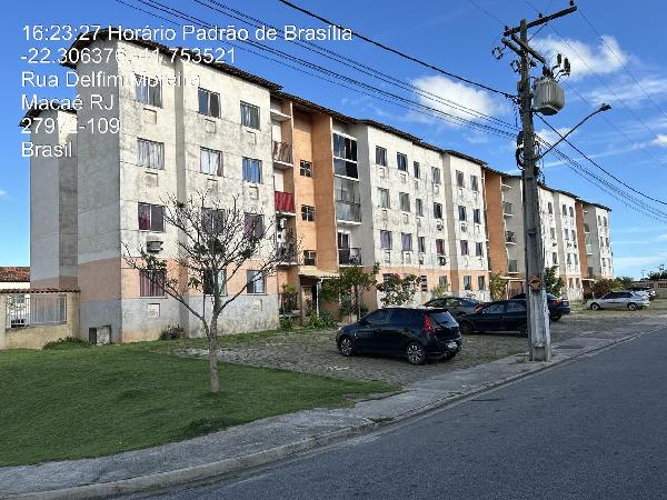 Foto de Apartamento em leilão em Macaé - RJ