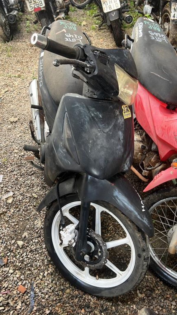 Foto de HONDA/BIZ 125 ES, ANO/MOD 2006/2007, COR PRETO, COMBUSTIVEL GASOLINA, PLACA NMO9811 - AL, RENAVAM 942927982, ID CHASSI 9C2JA04207R017638, ID