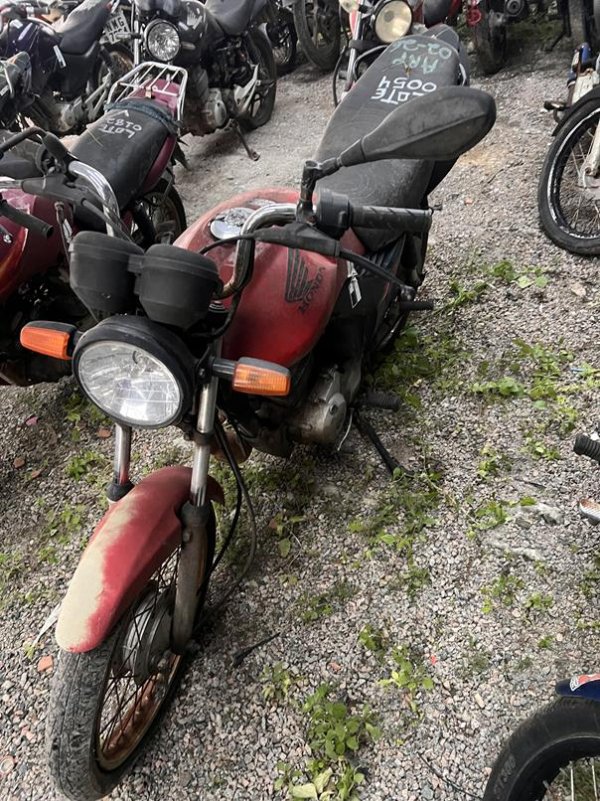 Foto de HONDA/CG 125 FAN KS, ANO/MOD 2011/2011, COR VERMELHO, COMBUSTIVEL GASOLINA, PLACA NMK3658 - AL, RENAVAM 346474841, ID CHASSI 9C2JC4110BR8014
