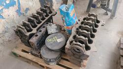 Foto de 2 BLOCOS MOTOR 1113,DISCOS DE FREIO, 3 CABECOTES 2 DE FRONTYER E 1 AP - NO ESTADO QUE SE ENCONTRA