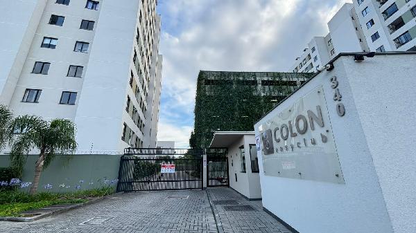 Foto de Apartamento em leilão no bairro Costa e Silva em Joinville - SC