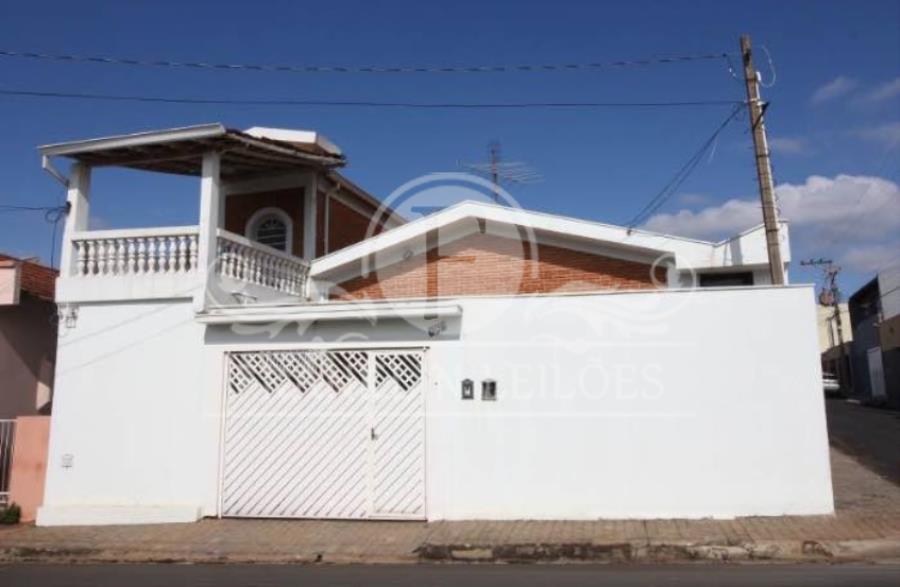 Foto de Casa em leilão no bairro Vila Marcelino em São Carlos - SP
