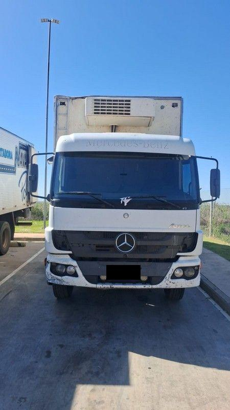 Foto de CAMINHÃO REFRIGERADO MERCEDES-BENZ ATEGO 1719, 2013/2013, Placa FINAL 9 (PR),