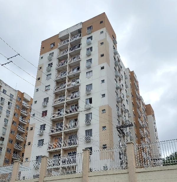 Foto de Apartamento em leilão em São Gonçalo - RJ