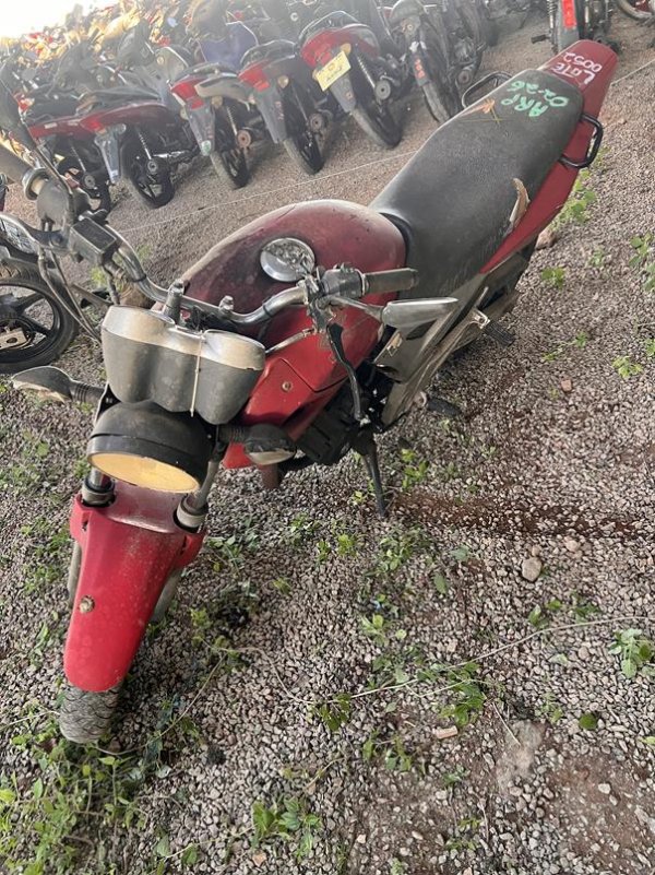 Foto de HONDA/CBX 250 TWISTER, ANO/MOD 2004/2004, COR VERMELHO, COMBUSTIVEL GASOLINA, PLACA MVD1235 - AL, RENAVAM 830443959, ID CHASSI 9C2MC35004R03