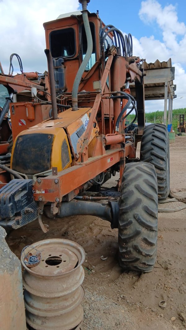 Foto de CARREGADEIRA SANTAL/VALTRA BM 100, ANO 2015, COR AMARELA, Nº 3364