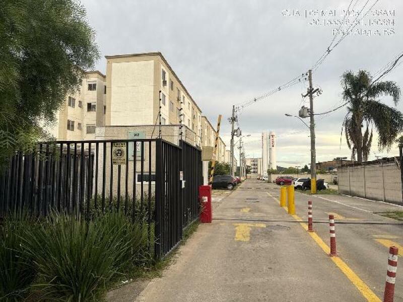 Foto de Apartamento em leilão no bairro Restinga em Porto Alegre - RS