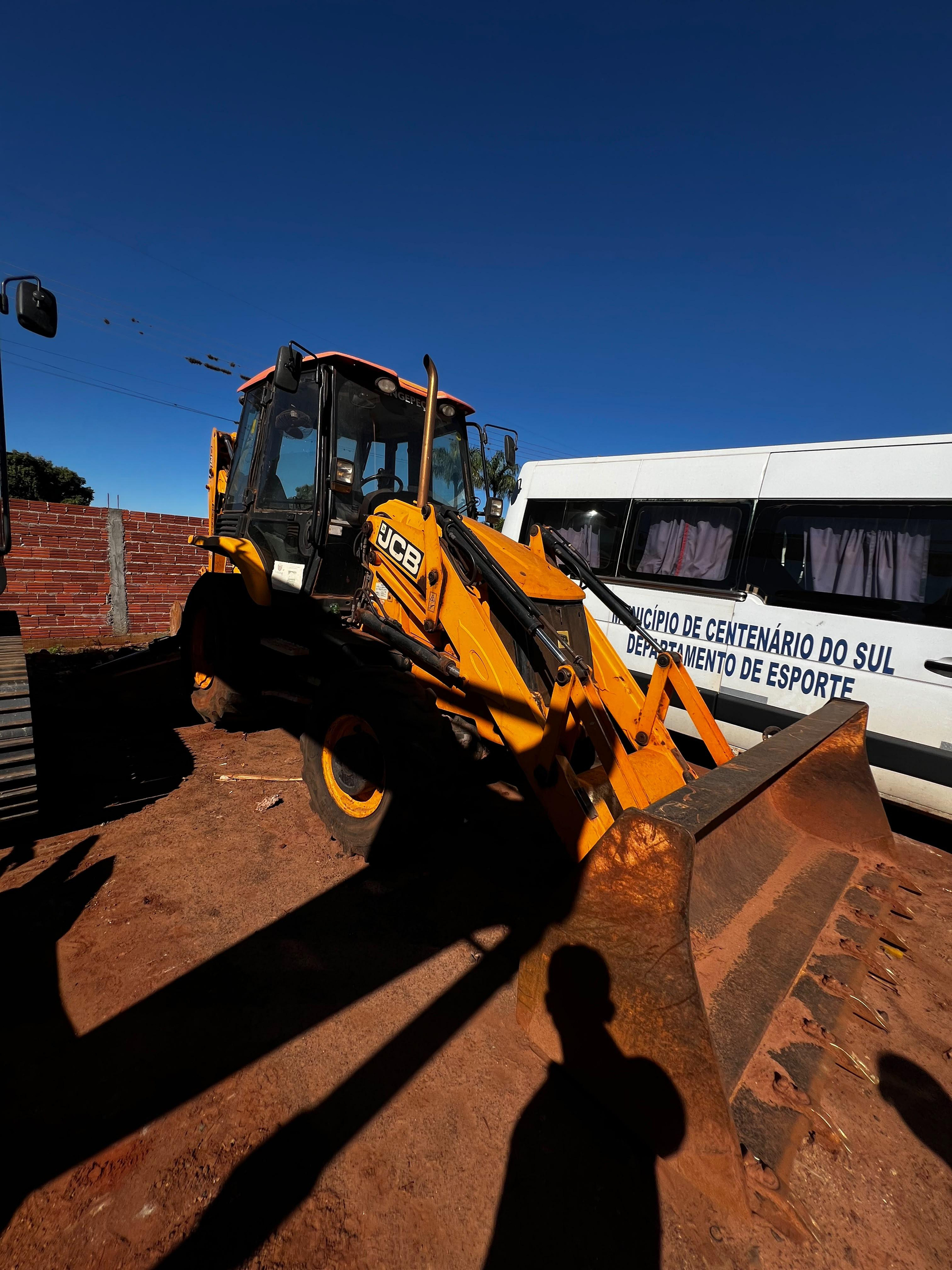 Foto de RETROESCAVADEIRA JCB 3CXB