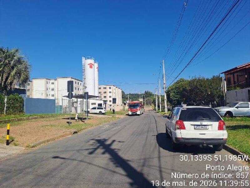 Foto de Apartamento em leilão no Residencial Monte Verde em Porto Alegre - RS