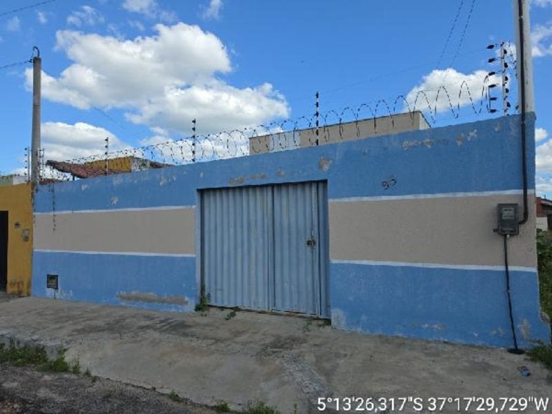 Foto de Casa em leilão no bairro Aeroporto em Mossoró - RN