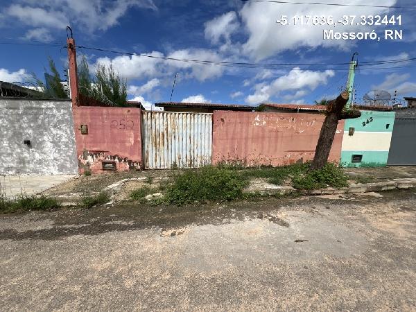 Foto de Casa em leilão no bairro Santa Julia em Mossoró - RN