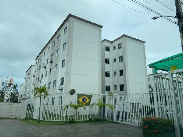 Foto de Apartamento em leilão no bairro Caji em Lauro De Freitas - BA