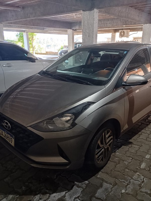 Foto de Hyundai/HB20 1.0 TA Evolution, placa JAJ 6H89, prata, ano/modelo 2020/2021