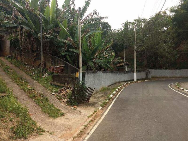 Foto de Terreno em leilão no bairro Vale dos Eucaliptos em Guararema - SP