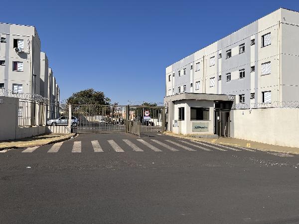 Foto de Apartamento em leilão no bairro Jardim Diva Tarla de Carvalho em Ribeirão Preto - SP