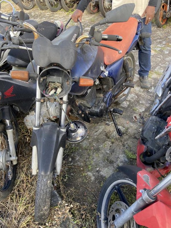 Foto de HONDA/CG 150 TITAN KS, ANO/MOD 2004/2004, COR AZUL, COMBUSTIVEL GASOLINA, PLACA MVF5143 - AL, RENAVAM 826038891, ID CHASSI 9C2KC08104R024666