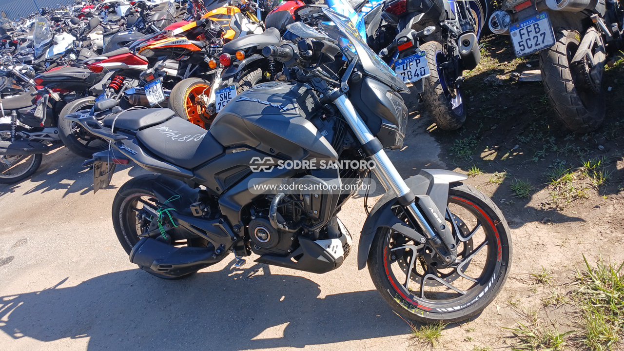 Foto de bajaj - dominar d400 t