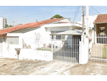 Foto de Casa em leilão no bairro Jardim das Indústrias em São José Dos Campos - SP