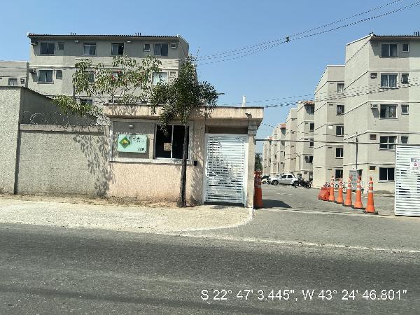Foto de Apartamento em leilão em Mesquita - RJ