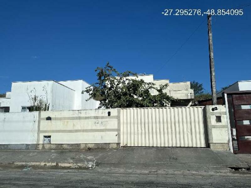 Foto de IMOVEL Cidade: São João Batista/SC Endereço: RUA JOAO VICENTE DA SILVA, N. SN, CS 2- Casa Descrição: Situado em: RUA JOAO VICENTE DA SILVA, N. SN, CS 2 - CENTRO - 88240-000 - SC - SAO JOAO BATISTA - Casa, 71,54 m2 de área total, 71,54 m2 de área privativa, 161,49m2 de área do terreno, 1 qt, a.serv,