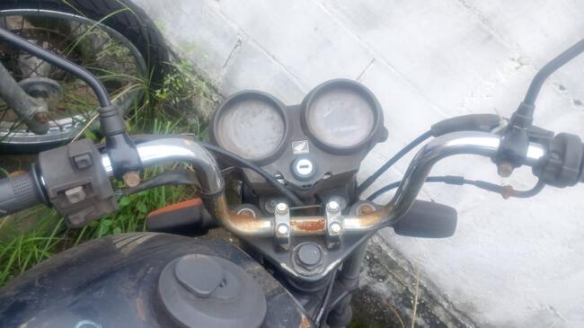 Foto de Honda/Cg 125 Fan Ks | LQT6721/RJ | 2013/2013 | Chassi: 9C2JC4110DR415245 | Renavam: 537809872 | Motor: JC41E1D415245 | Preta | Gasolina | Veículo Conservado