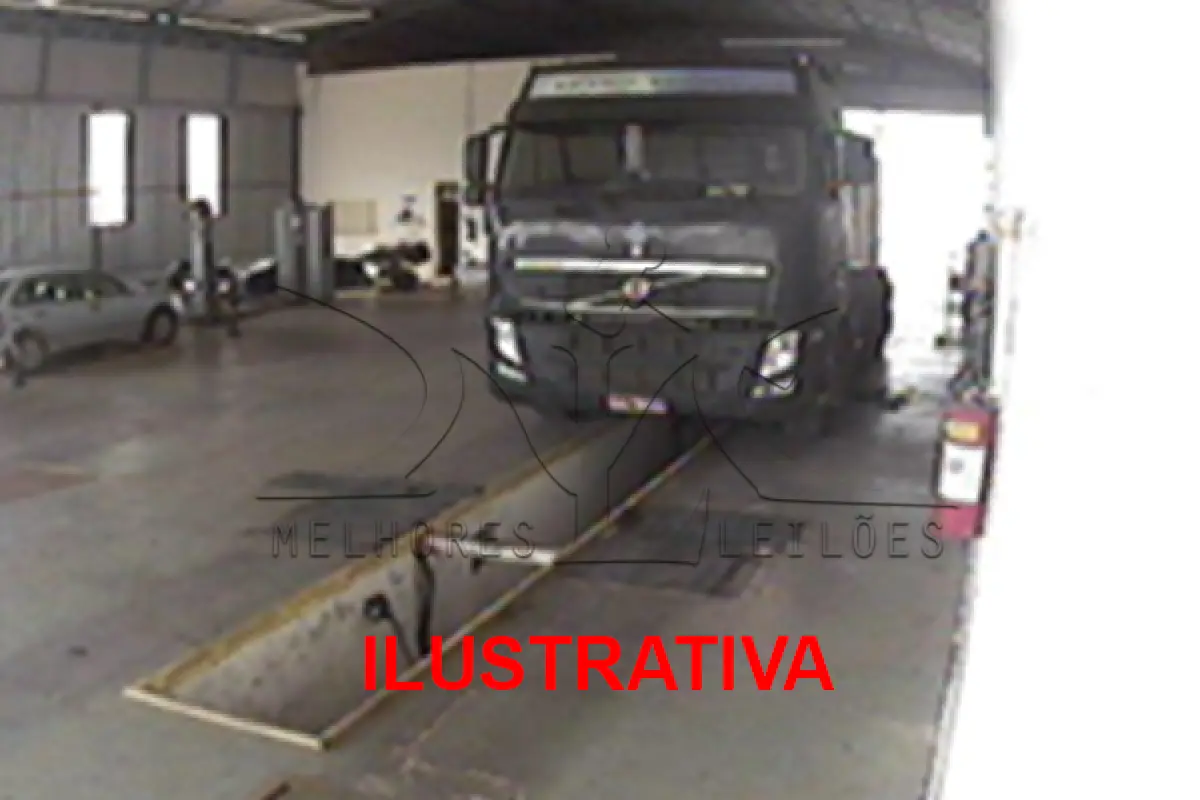 Foto de VOLVO- FH 480 6X4T - ANO 2010 - PLACA HGL-0445 - COR PRETA