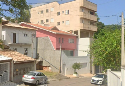 Foto de Casa em leilão no bairro Esplanada Mendes de Moraes em São Roque - SP