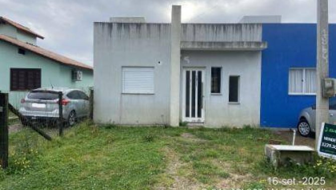 Foto de Casa em leilão no bairro Laranjal em Pelotas - RS