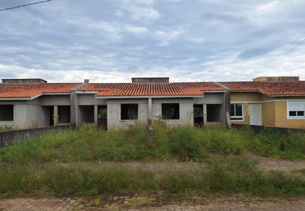 Foto de Casa em leilão no bairro Vila Três Marias em Esteio - RS