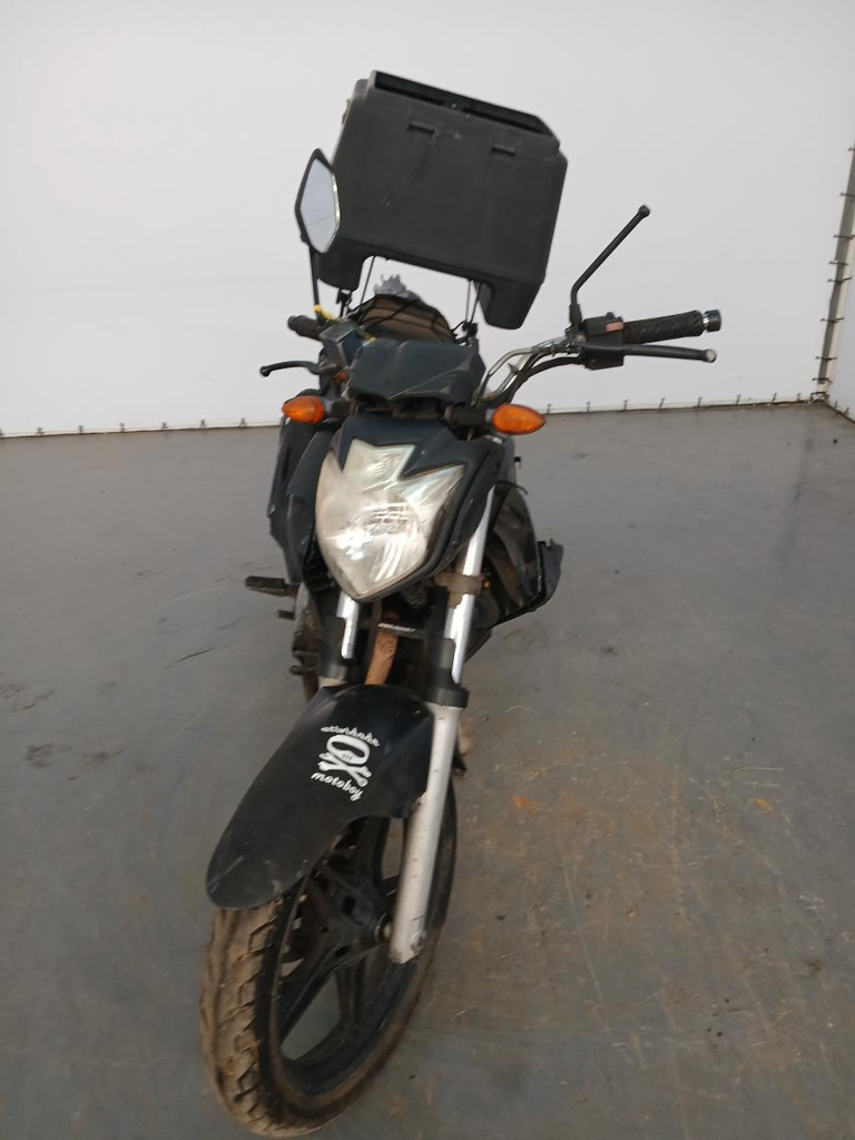 Foto de YAMAHA FAZER YS250 FAZER YS250 2011 2012 PRETA