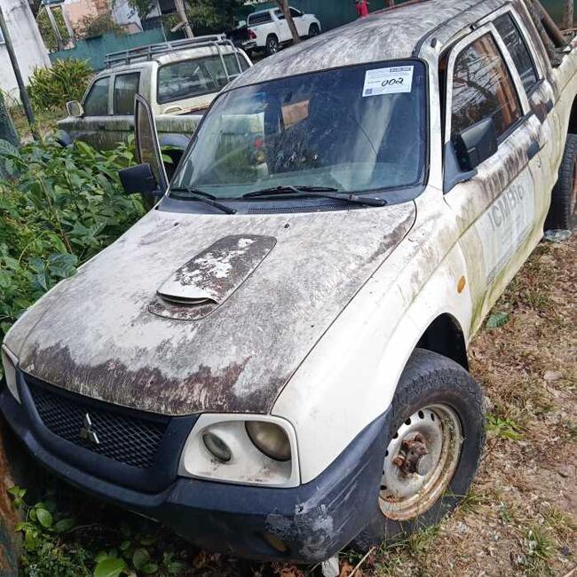 Foto de SUCATA - MITSUBISHI L200 4X4 GL 2009