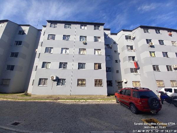 Foto de Apartamento em leilão em Pelotas - RS