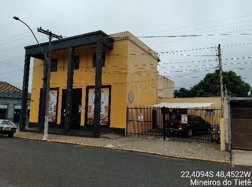 Foto de Comercial em leilão no bairro Centro em Mineiros Do Tietê - SP