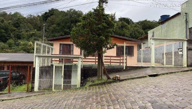 Foto de Apartamento em leilão no bairro Charqueadas em Caxias Do Sul - RS