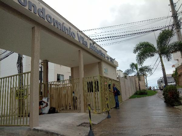 Foto de Apartamento em leilão no bairro Caji em Lauro De Freitas - BA