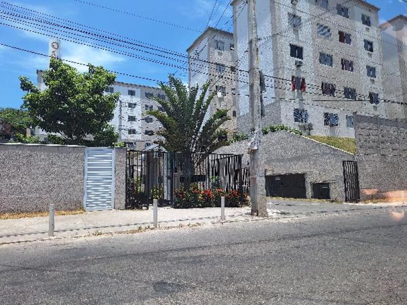 Foto de Apartamento em leilão em São Gonçalo - RJ