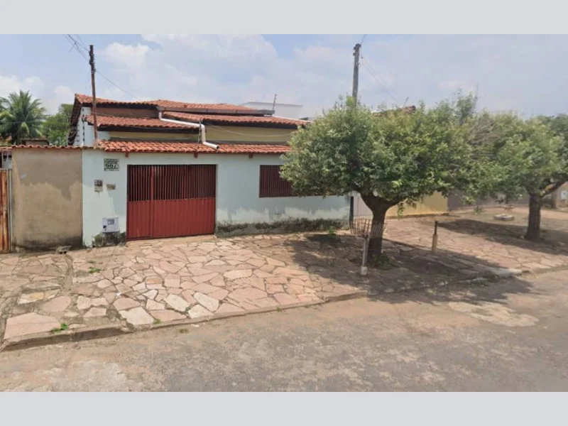 Foto de Casa em leilão no bairro Setor Campinas em Colinas Do Tocantins - TO