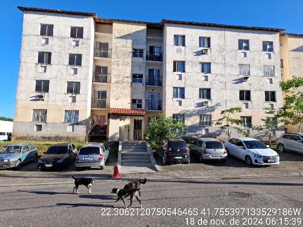 Foto de Apartamento em leilão em Macaé - RJ