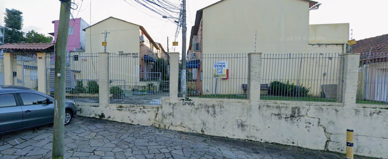 Foto de Casa em leilão no Condomínio Joaquim Cruz em Porto Alegre - RS