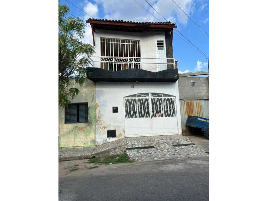 Foto de Casa na Rua Vereador Luiz Barreto, 85 - Leilão encerrado em Iguatu/CE