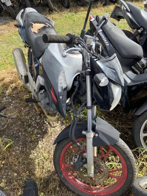Foto de HONDA/CG 160 TITAN, ANO/MOD 2022/2023, COR PRATA, COMBUSTIVEL ALCOOL/GASOLINA, PLACA SAH9A80 - AL, RENAVAM 1326925641, ID CHASSI 9C2KC2210PR