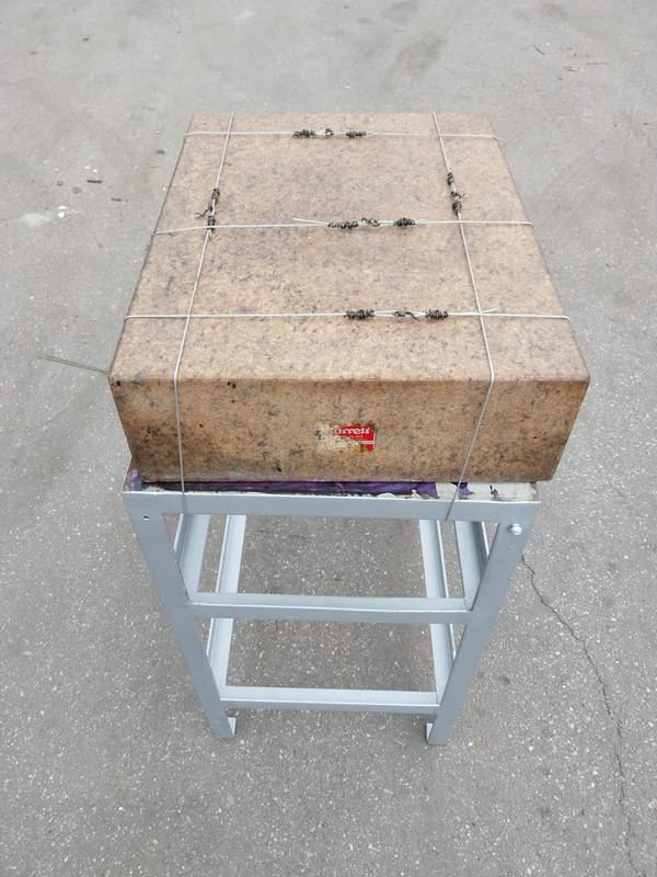 Foto de MESA DE DESEMPENO STARRET EM GRANITO 0,61 x 0,45 x 0,15 (Ref.: BZTT56-21551)