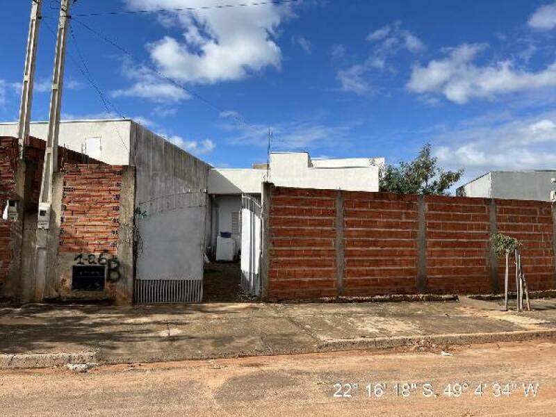 Foto de Casa em leilão no bairro Pousada da Esperança Ii em Bauru - SP
