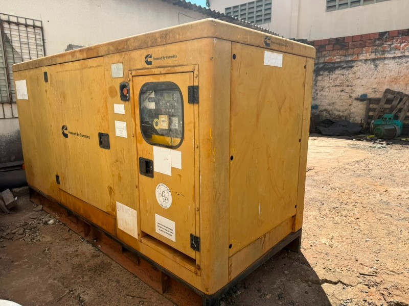 Foto de GERADOR 150 KVA CABINADO E SILENCIADO - MAIS INFO. NAS ESPECIFICAÇÕES