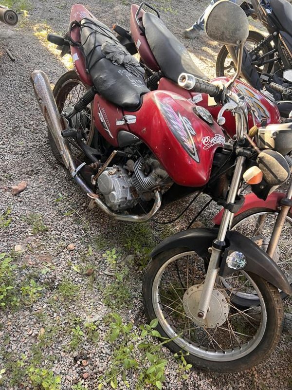 Foto de HONDA/CG 125 TITAN KSE, ANO/MOD 2003/2004, COR VERMELHO, COMBUSTIVEL GASOLINA, PLACA MVA5038 - AL, RENAVAM 814167993, ID CHASSI 9C2JC30214R6