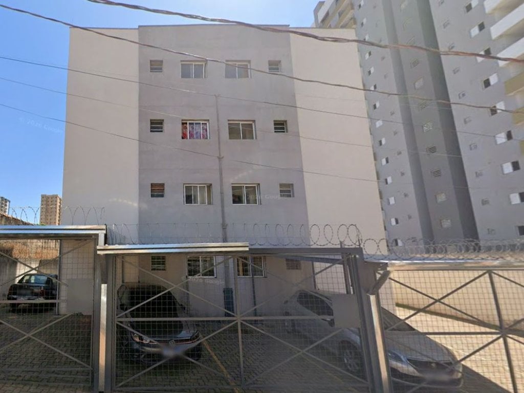 Foto de Apartamento em leilão no Edifício Maria Clara em Sorocaba - SP